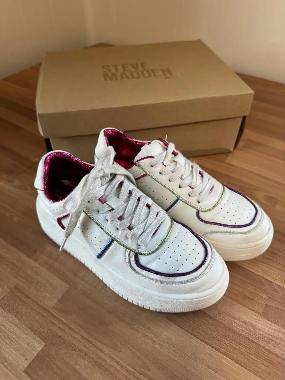 Steve Madden Kids' JPERRIN Sneaker size 2